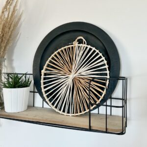 roue tissée beige et blanc